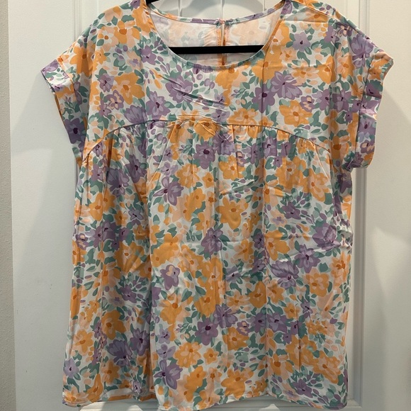 Floral Women's Top - Multicolor - Picture 1 of 1